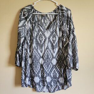 Como Vintage Black & White Blouse Wear Sleeves Down Or Rolled Up. Size Large